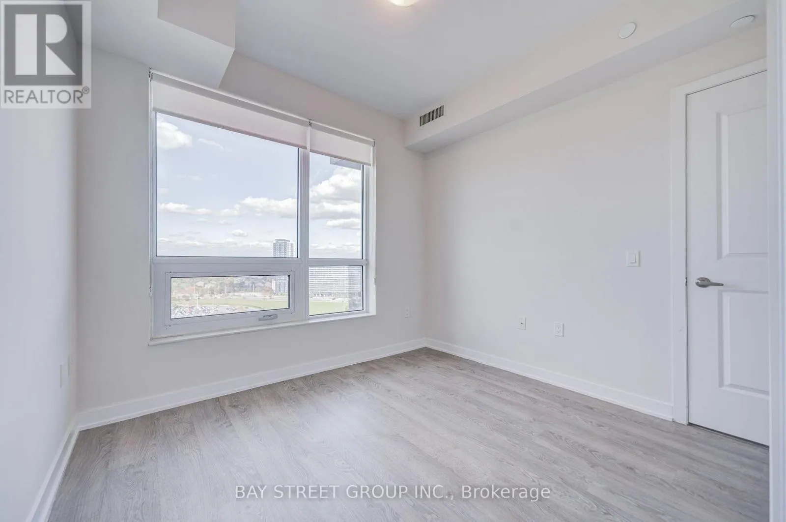 1610 - 4699 GLEN ERIN DRIVE