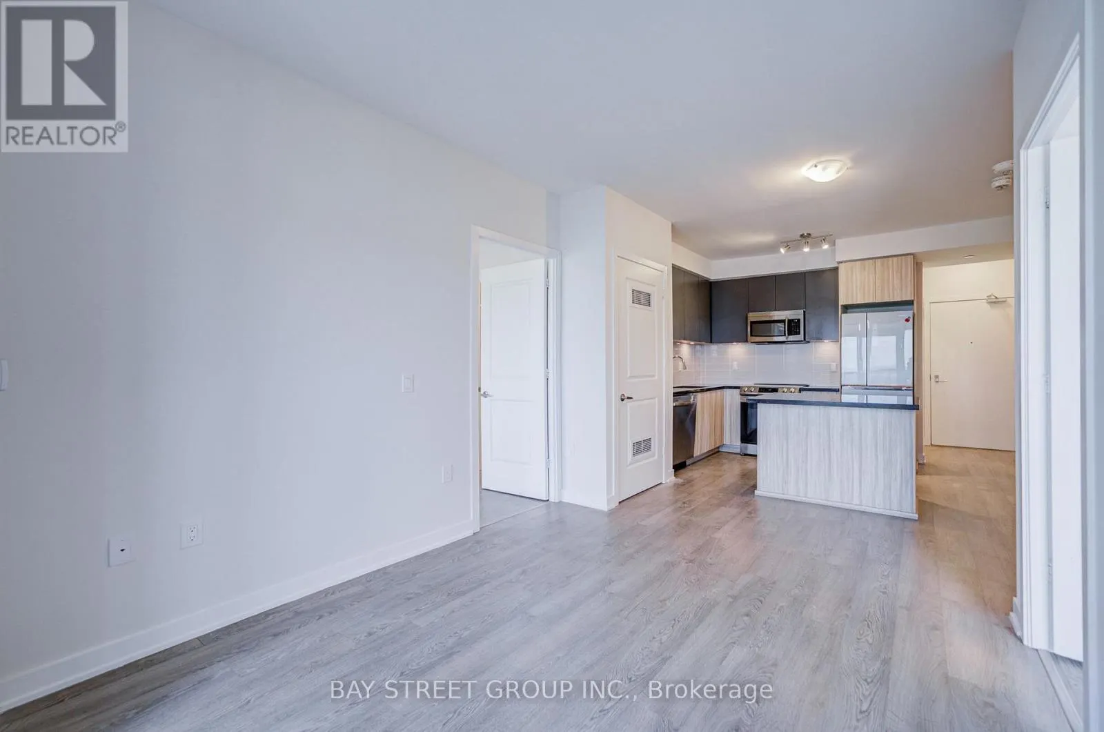 1610 - 4699 GLEN ERIN DRIVE