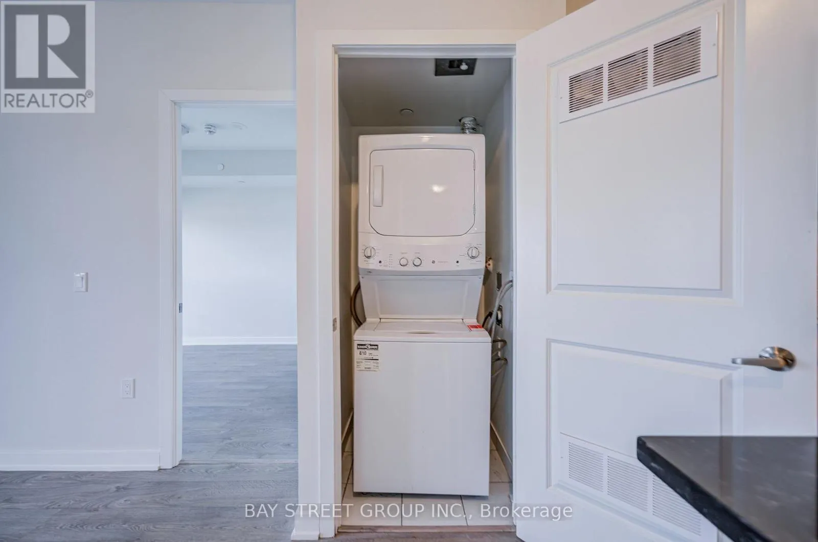 1610 - 4699 GLEN ERIN DRIVE