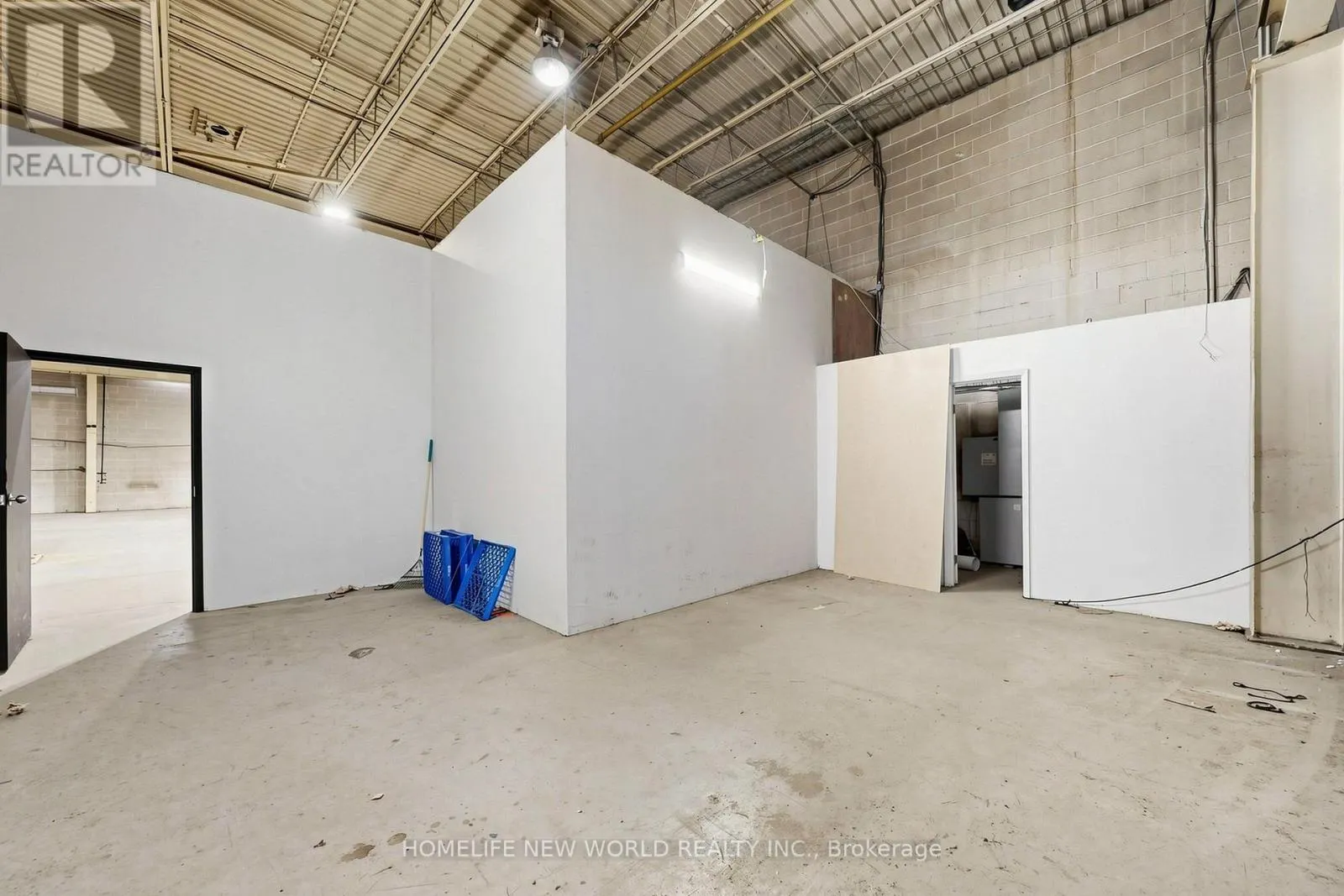 221 ADVANCE BOULEVARD
