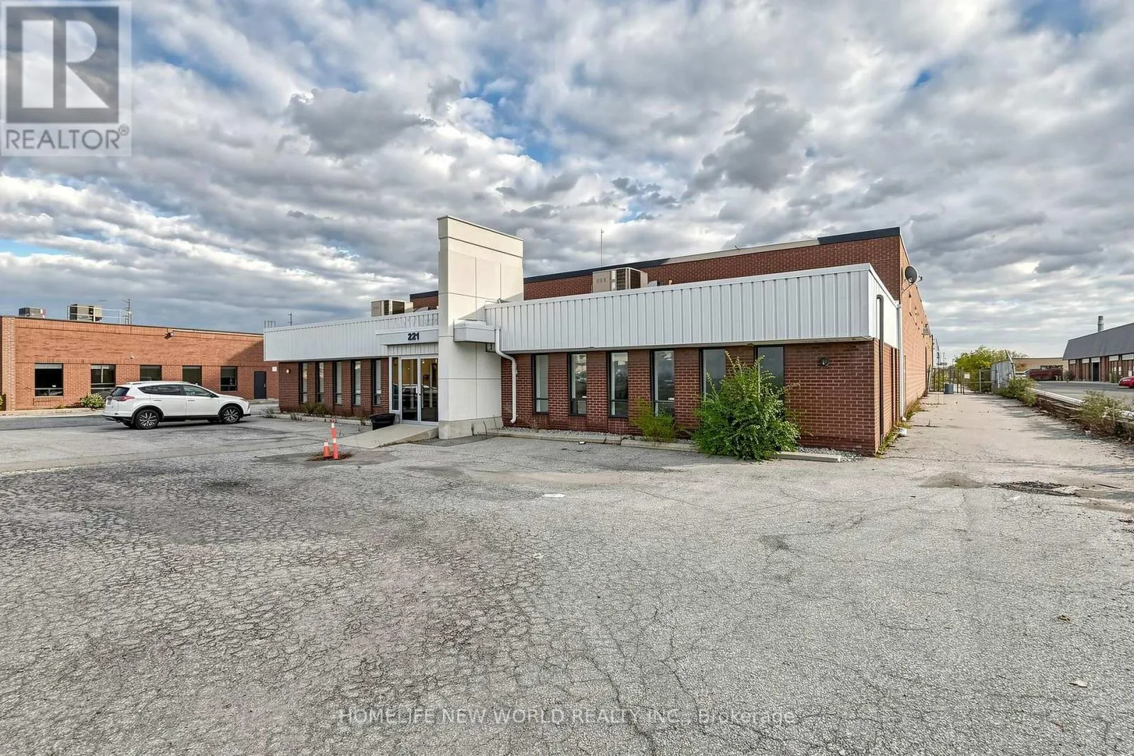221 ADVANCE BOULEVARD