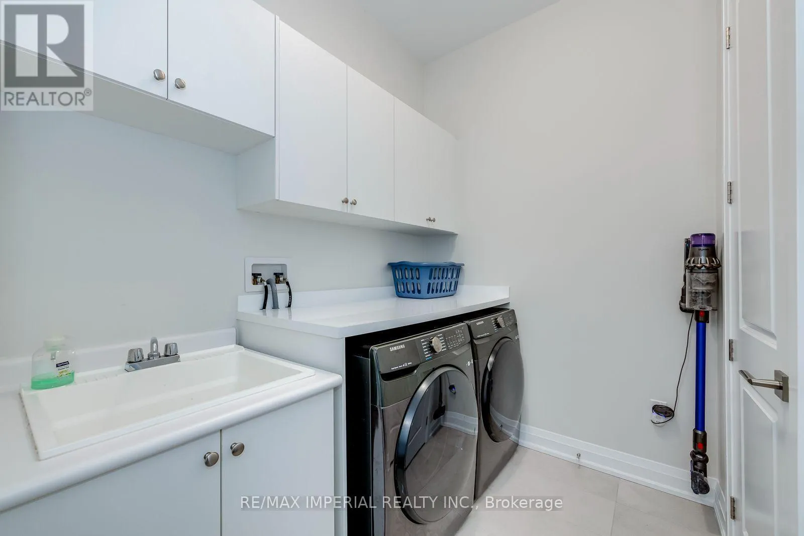 4044 CHANNING CRESCENT