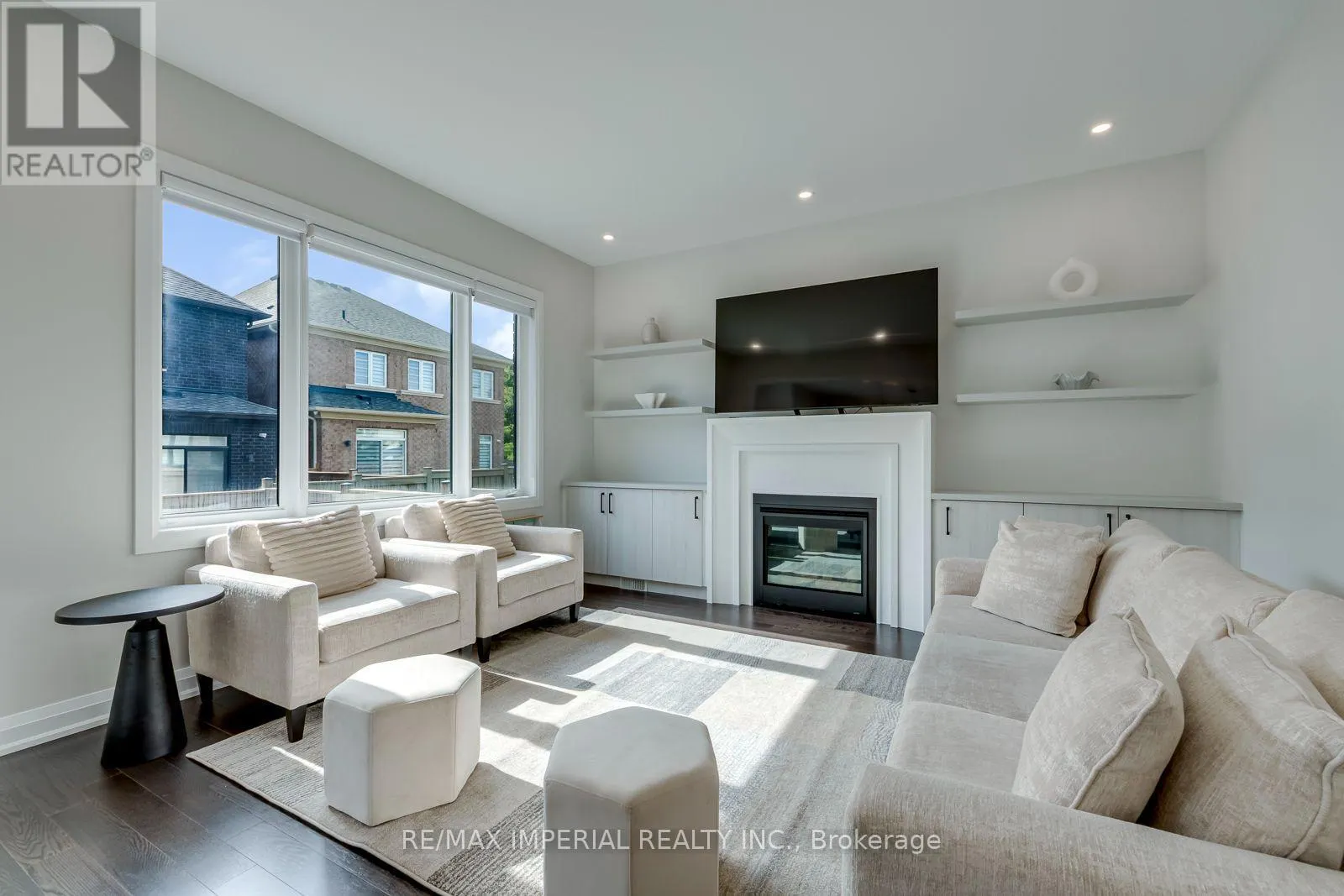 4044 CHANNING CRESCENT