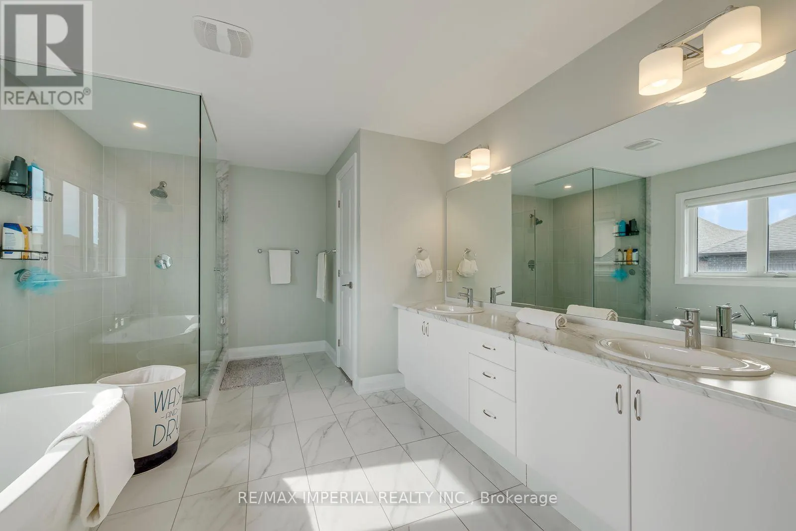 4044 CHANNING CRESCENT