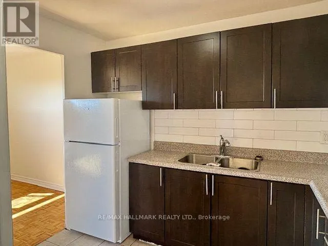2-408 - 515 NORTH SERVICE ROAD