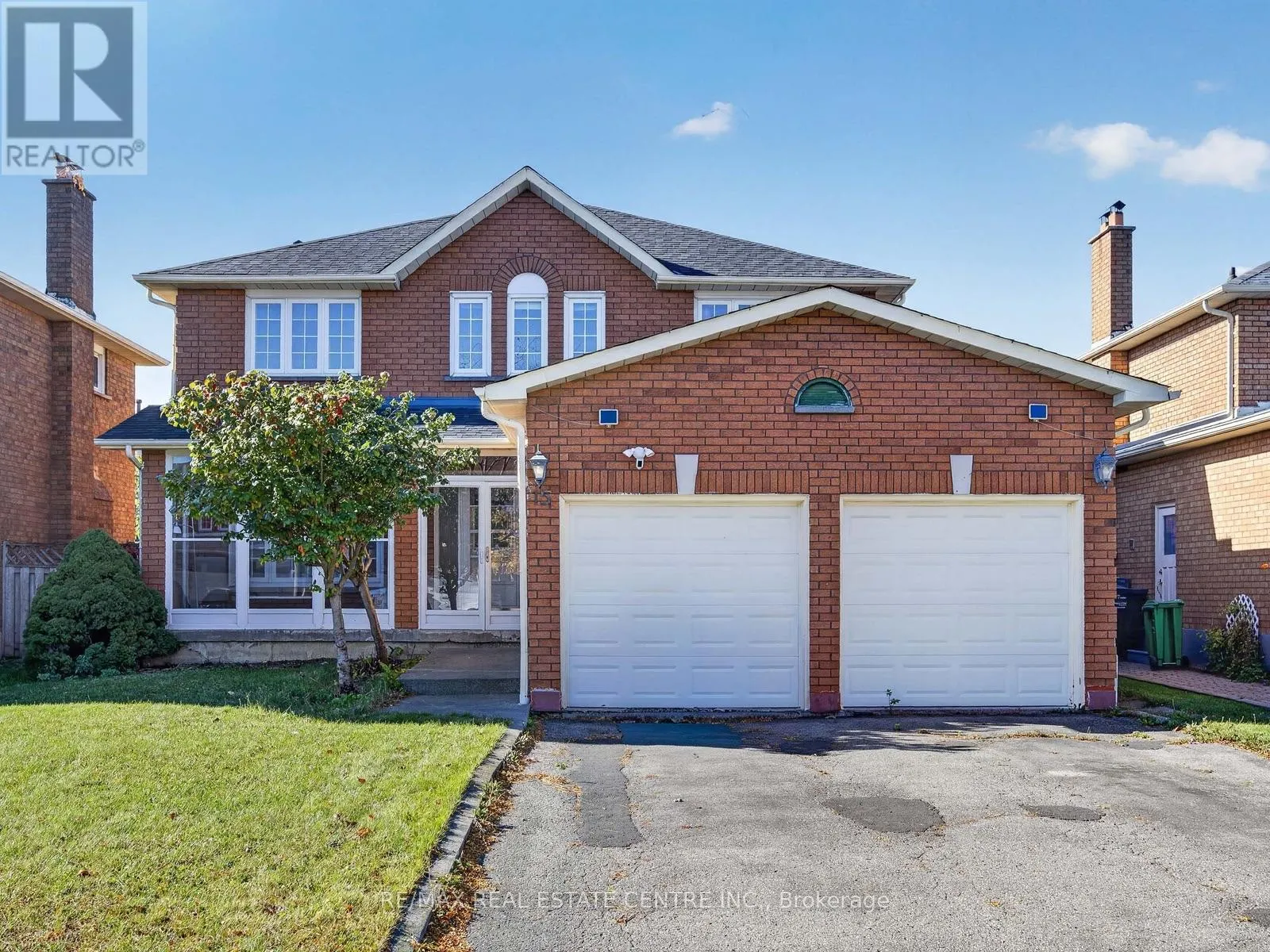 15 HEDGEROW AVENUE
