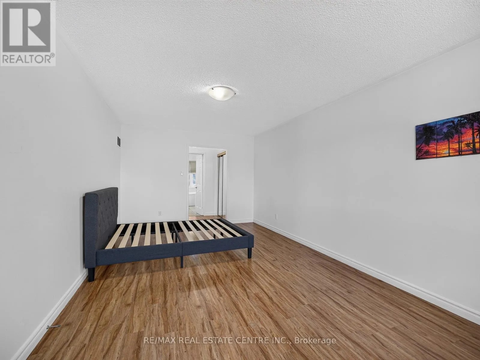 15 HEDGEROW AVENUE