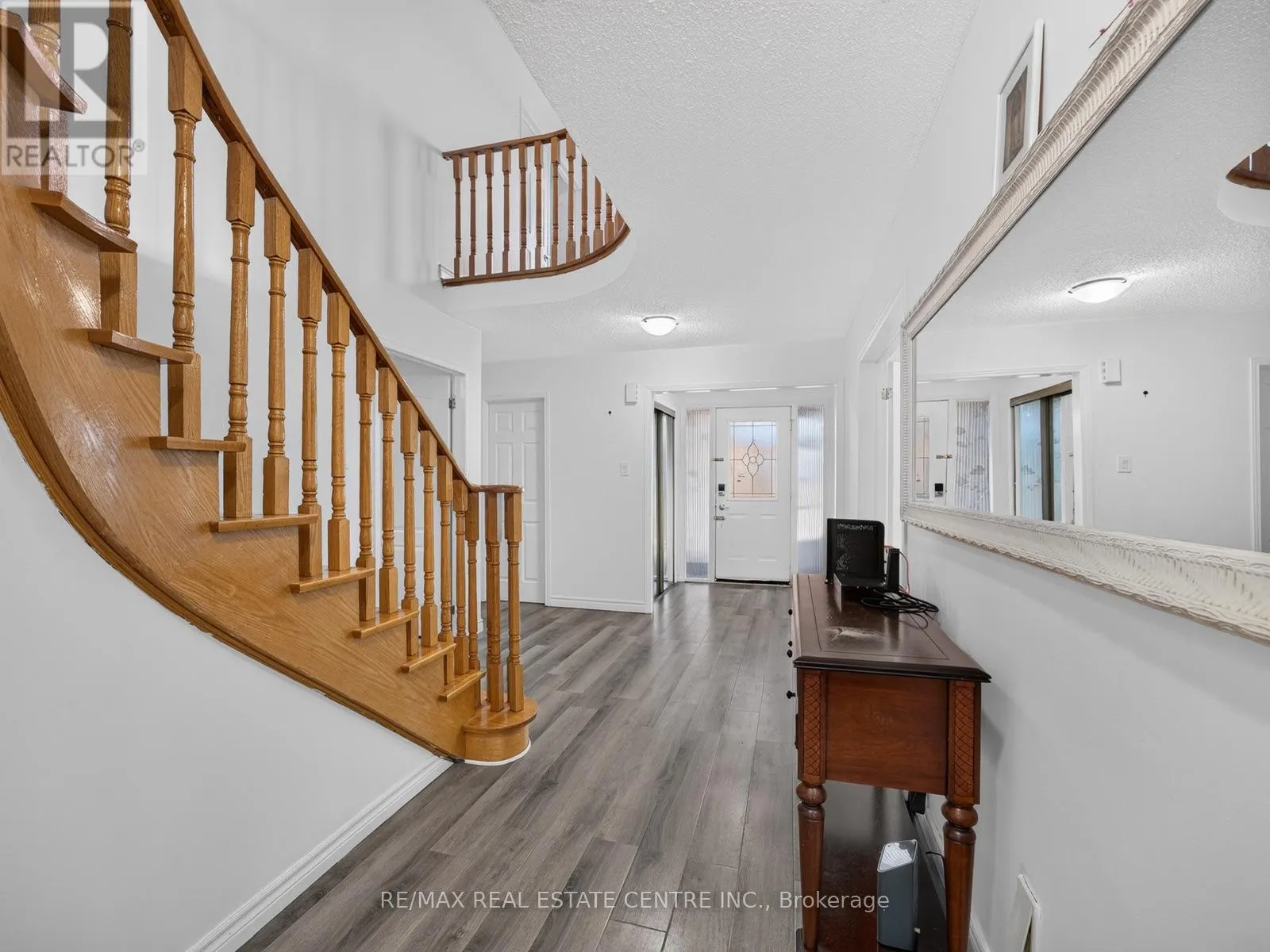 15 HEDGEROW AVENUE