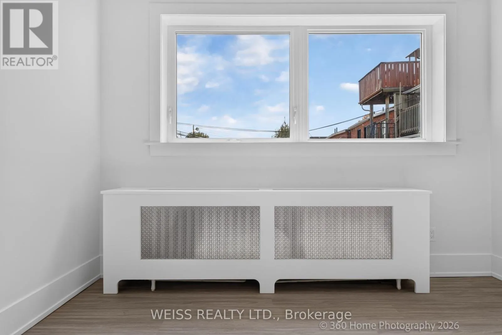 2 - 897 LANSDOWNE AVENUE