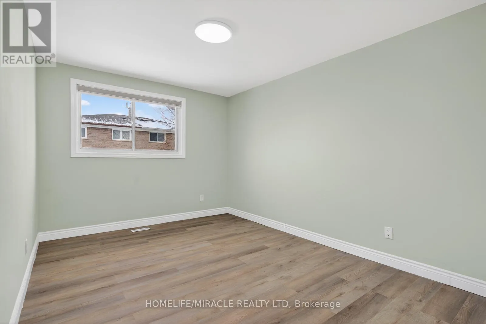 18 RUBYDALE GARDENS