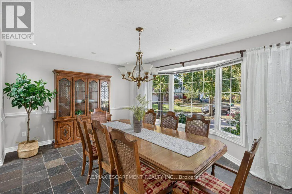 600 HOLLY HILL CRESCENT