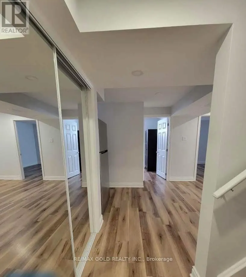 1466 FARMSTEAD DRIVE