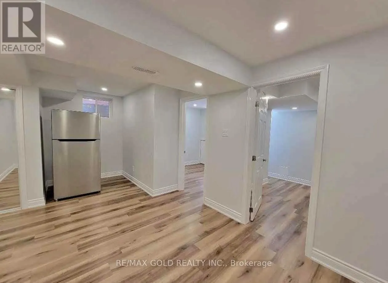 1466 FARMSTEAD DRIVE