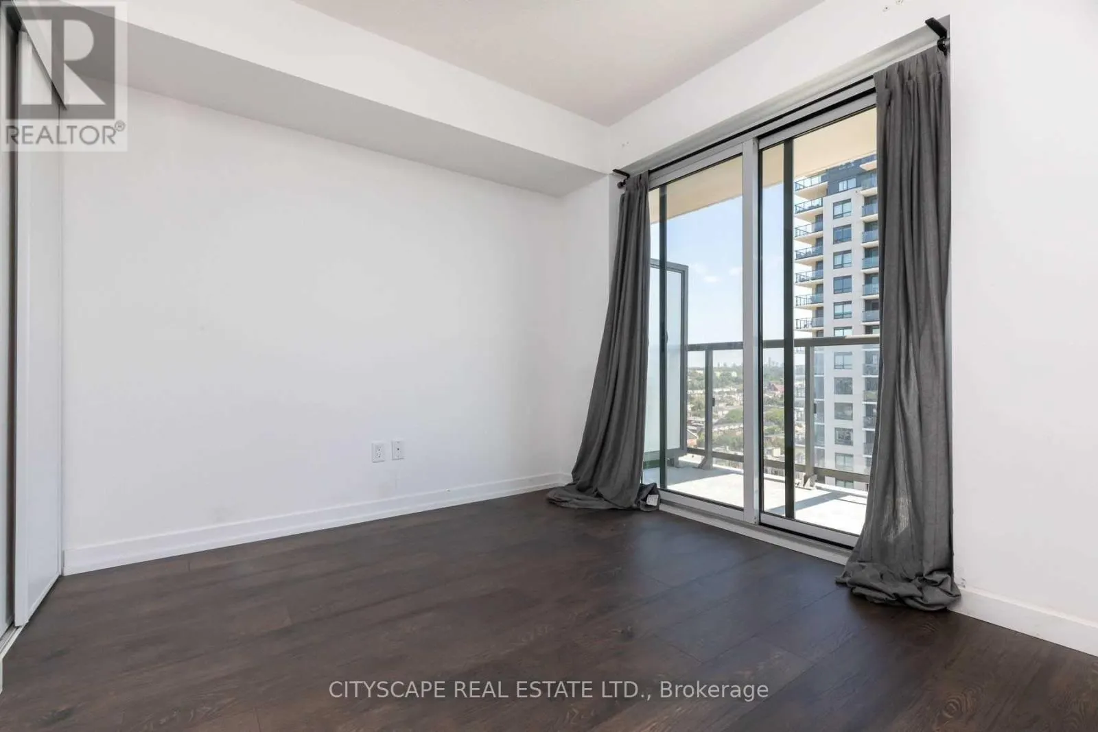 2202 - 1420 DUPONT STREET