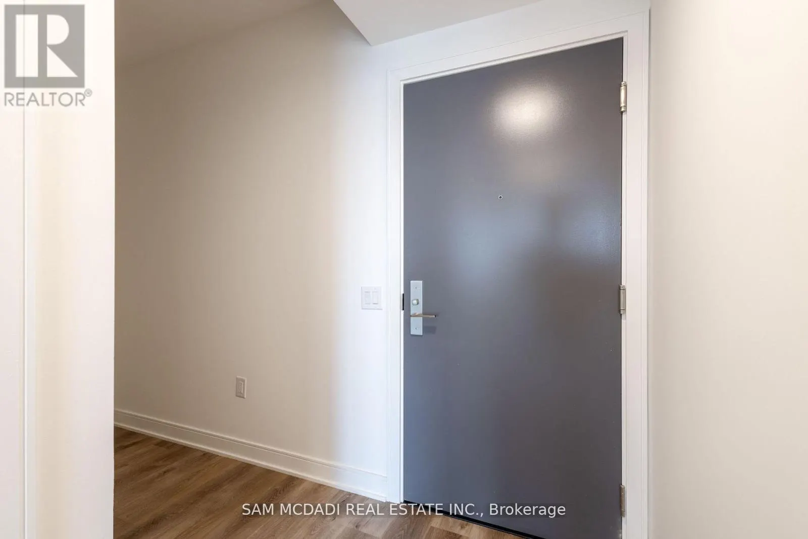 1517 - 86 DUNDAS STREET E