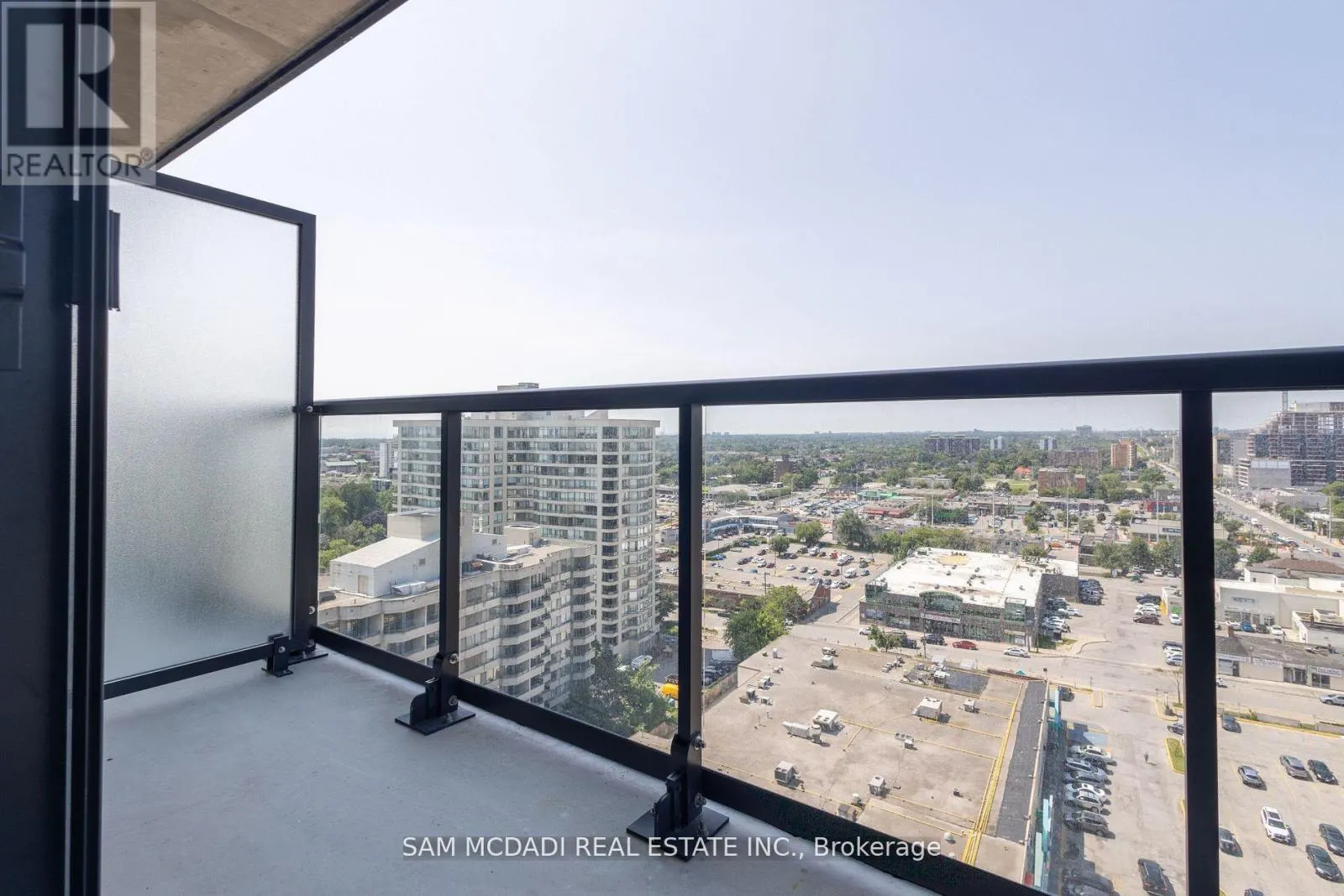 1517 - 86 DUNDAS STREET E