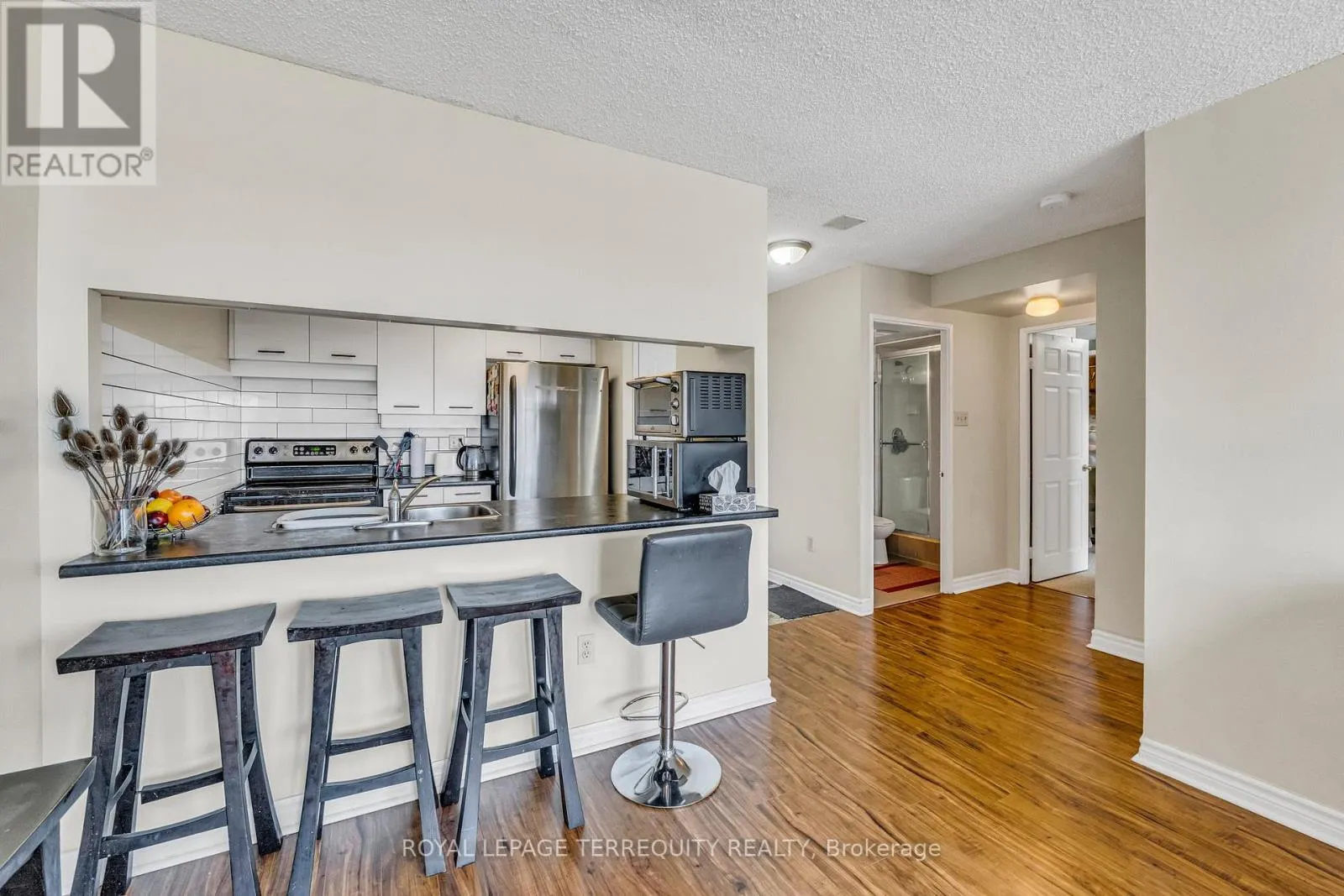 1512 - 250 WEBB DRIVE