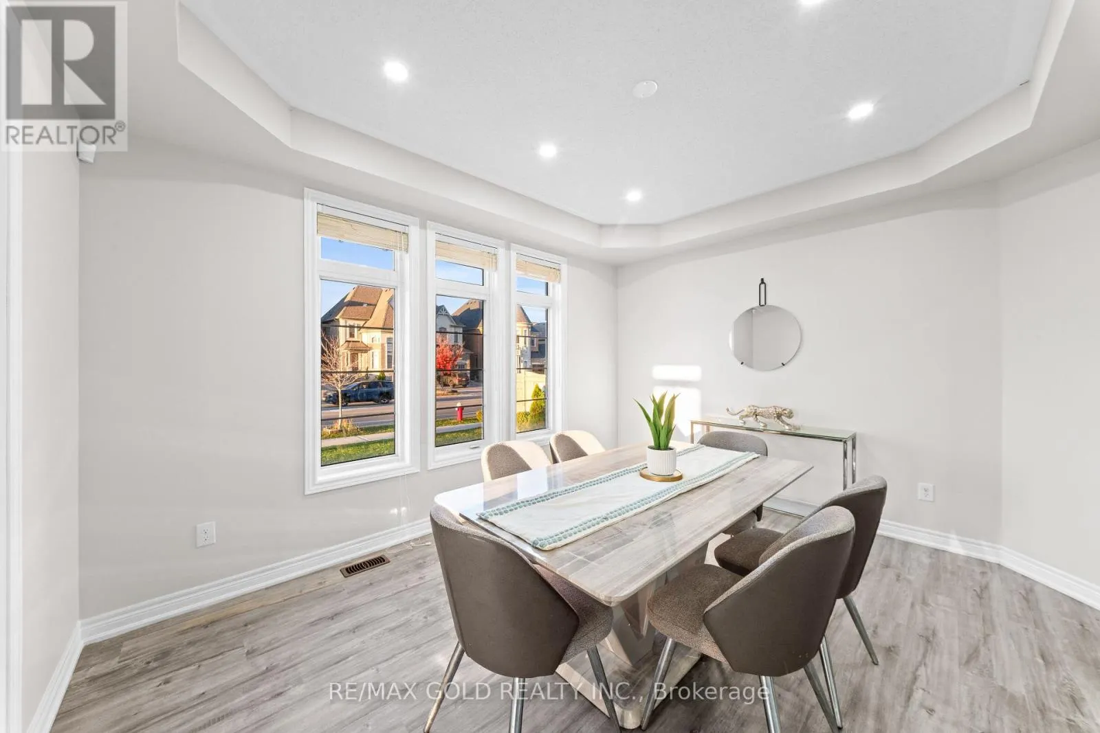 49 SQUIRE ELLIS DRIVE