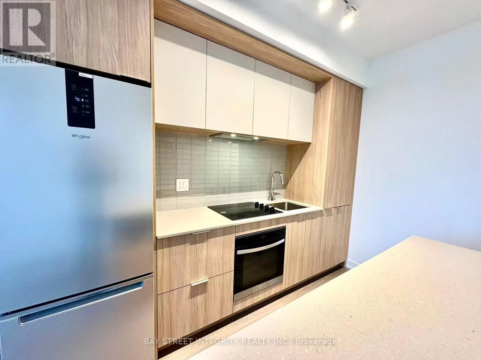 2302 - 395 SQUARE ONE DRIVE