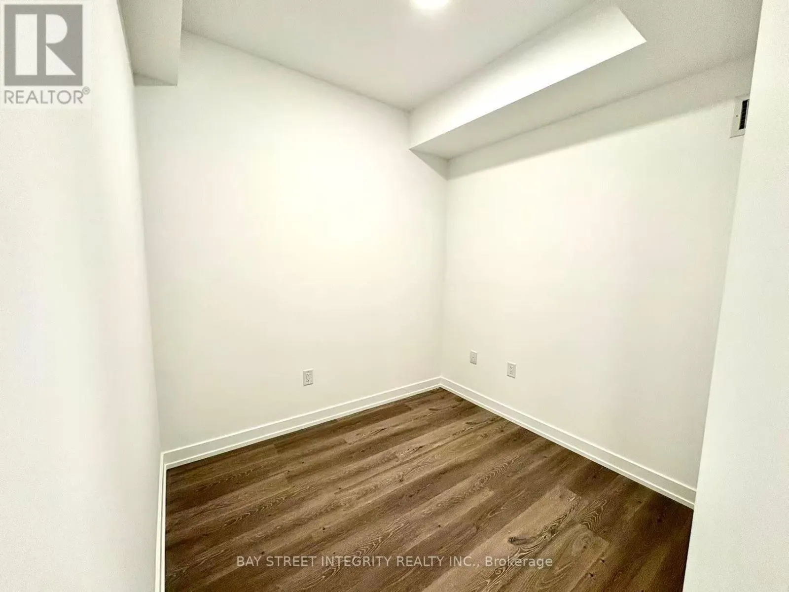 2302 - 395 SQUARE ONE DRIVE