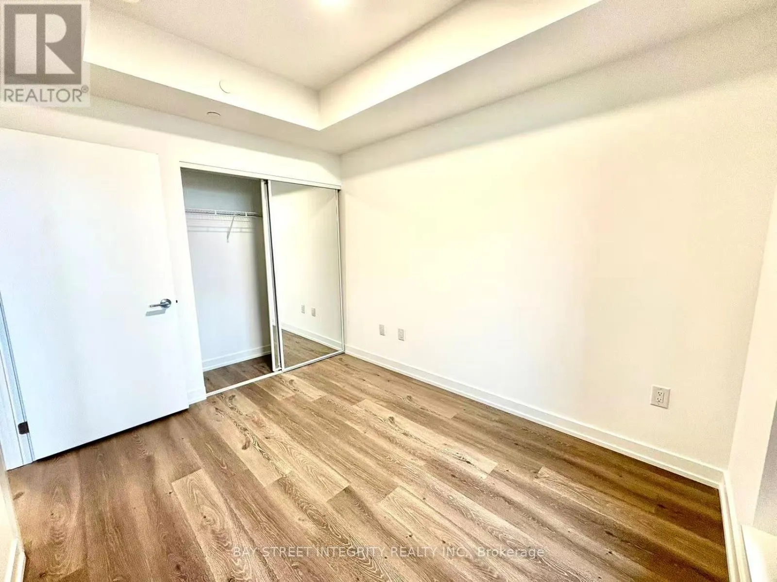 2302 - 395 SQUARE ONE DRIVE