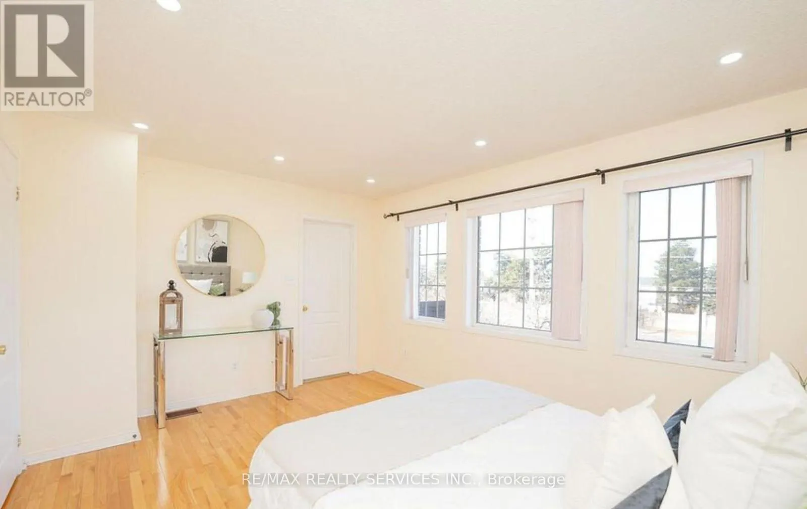 (UPPER) - 5944 SHELFORD TERRACE