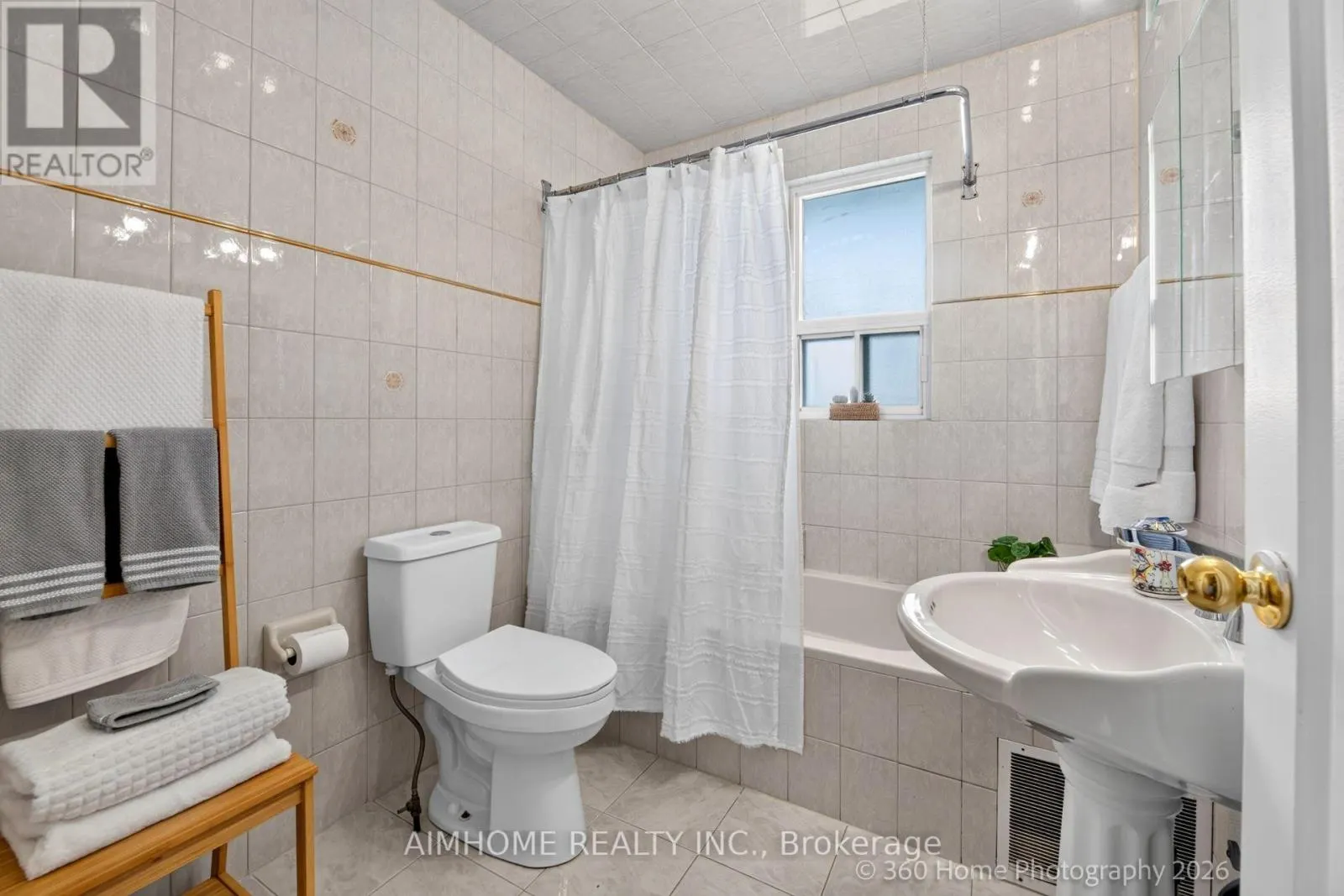 47 SILVERHILL DRIVE