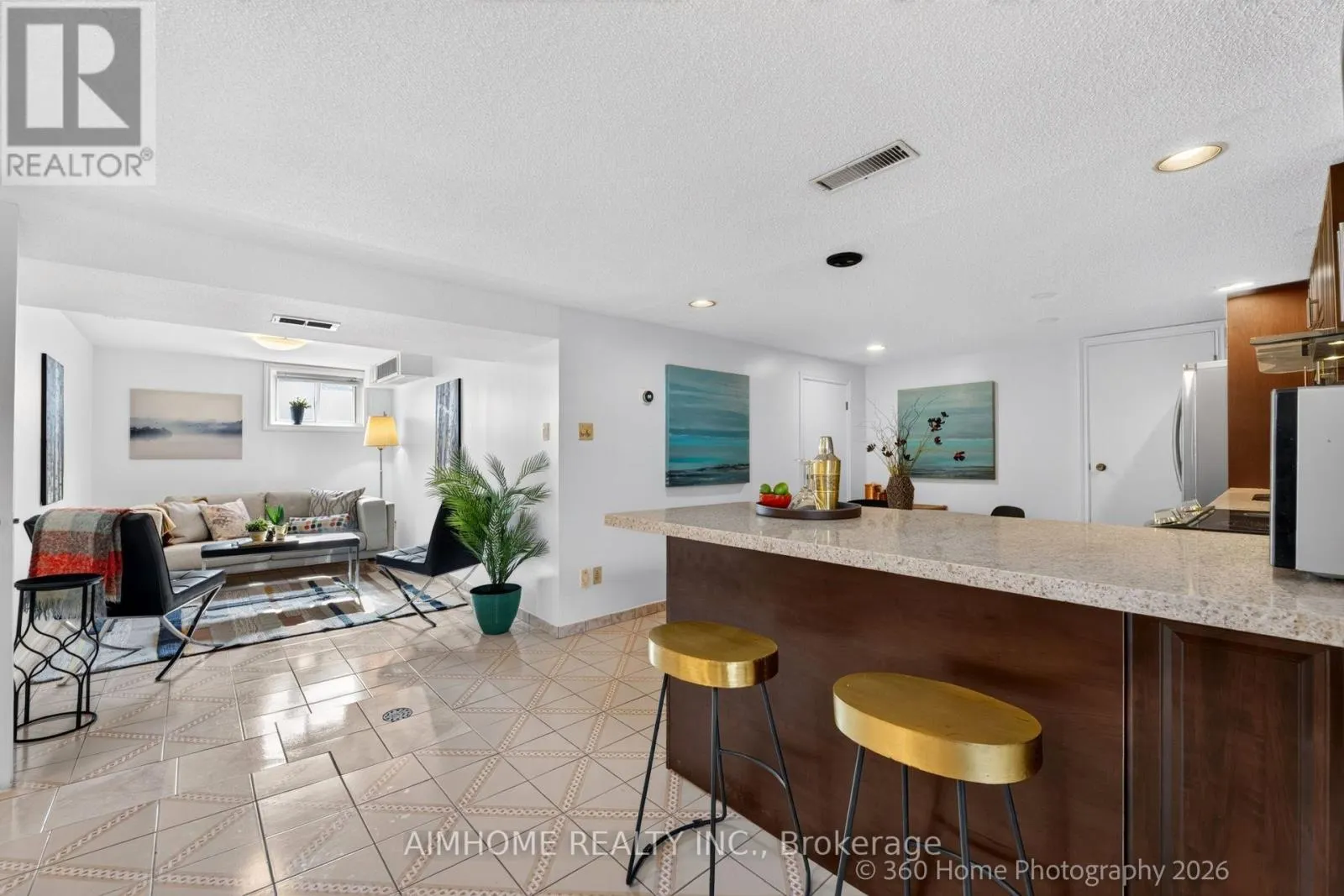 47 SILVERHILL DRIVE
