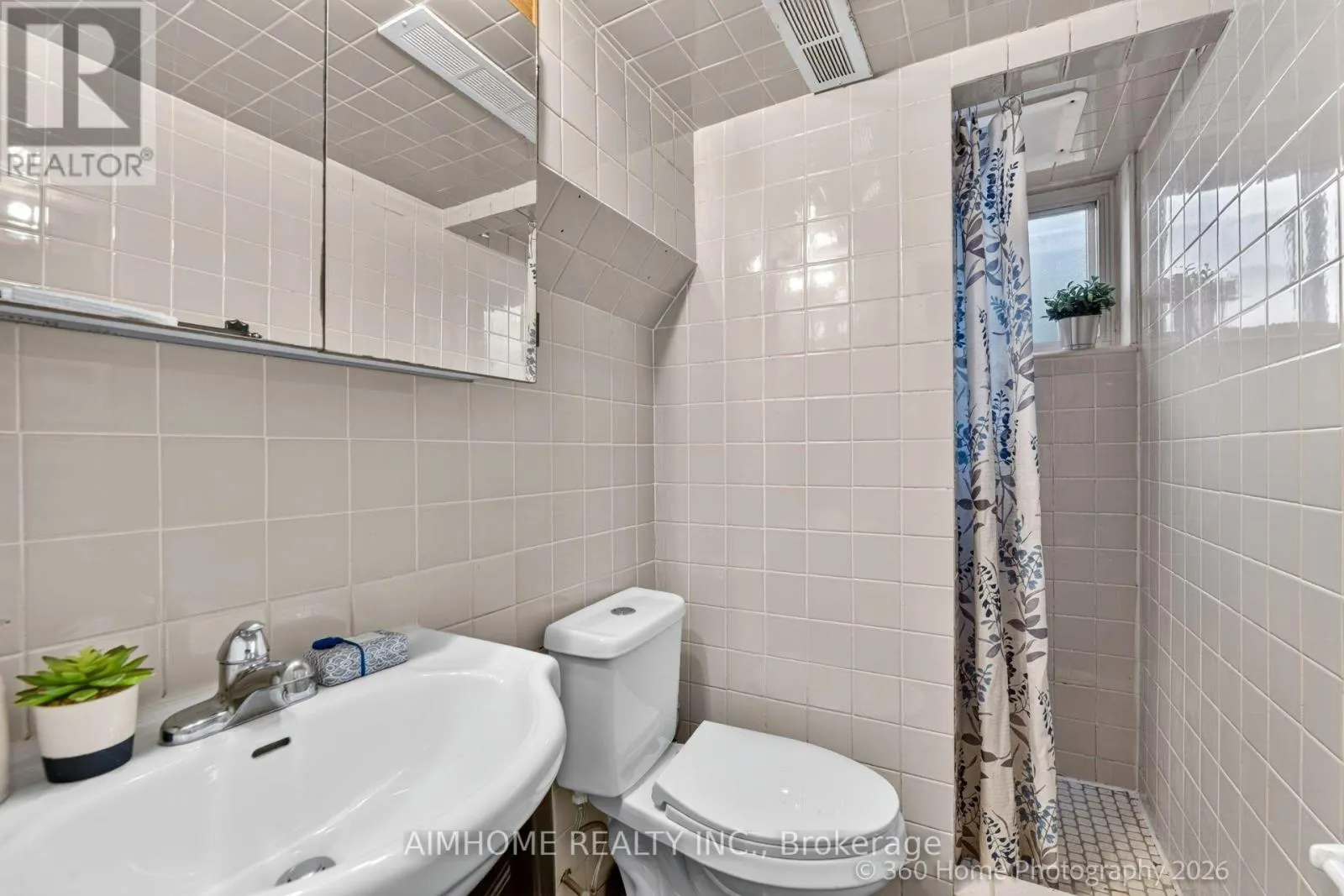 47 SILVERHILL DRIVE