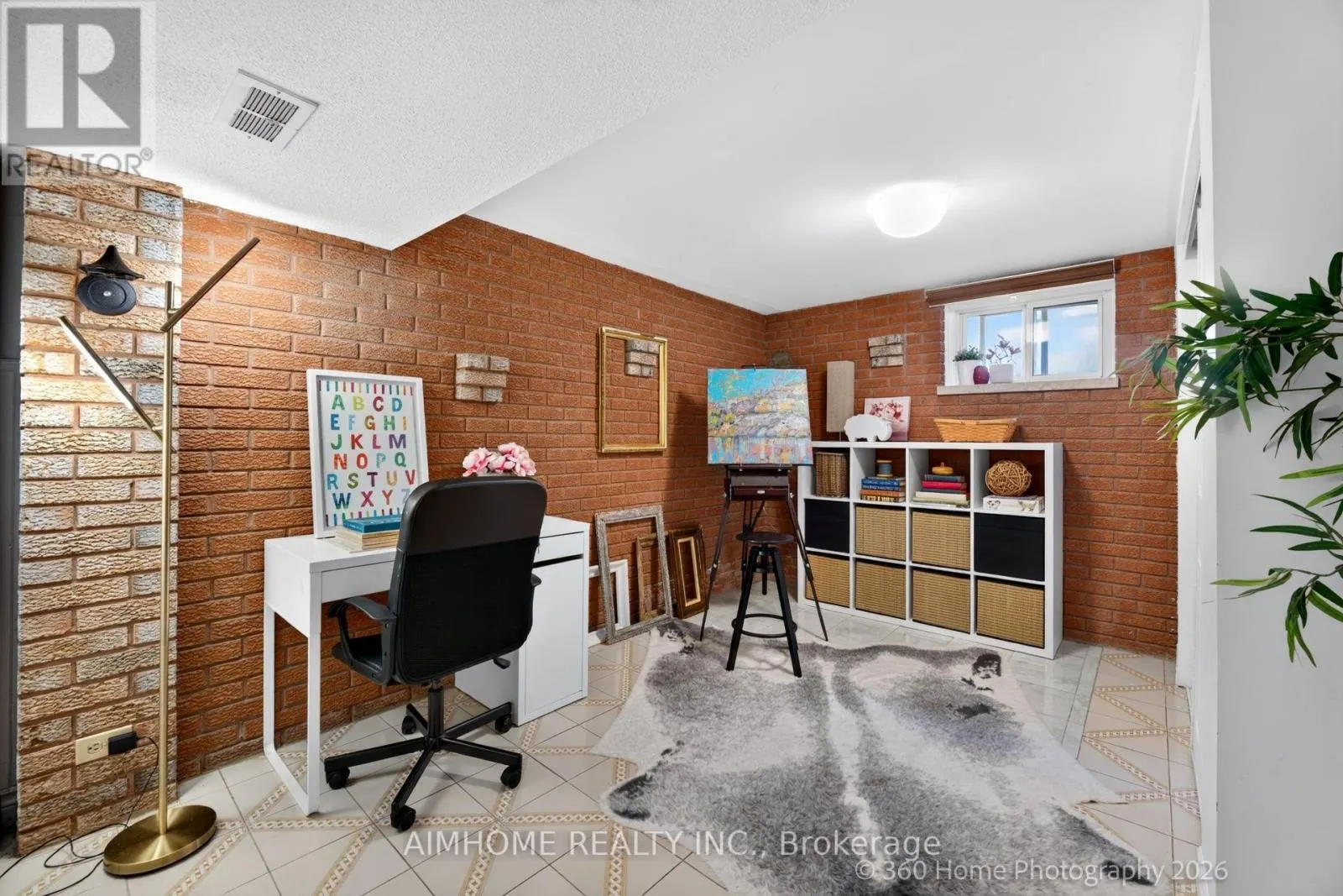 47 SILVERHILL DRIVE