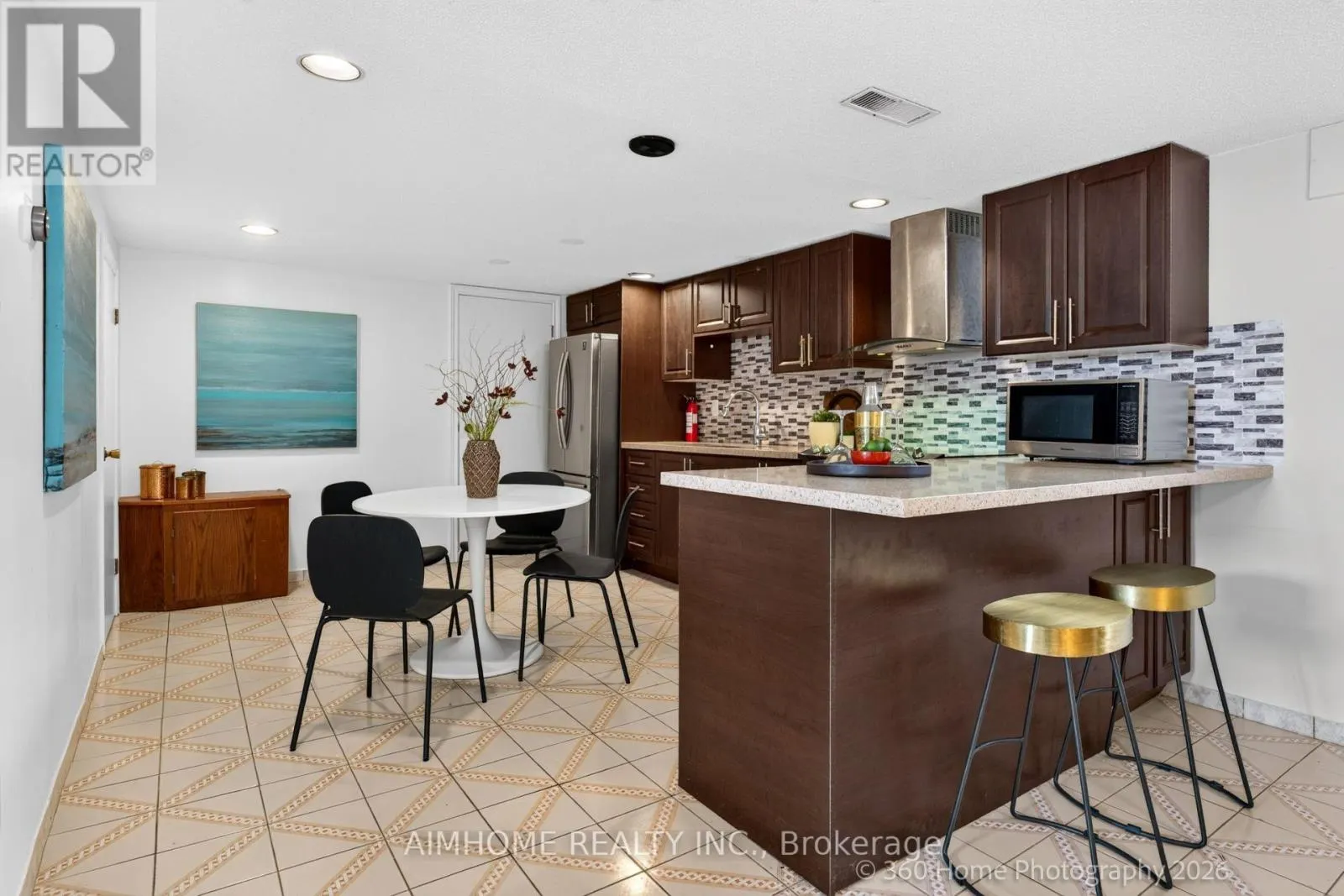 47 SILVERHILL DRIVE