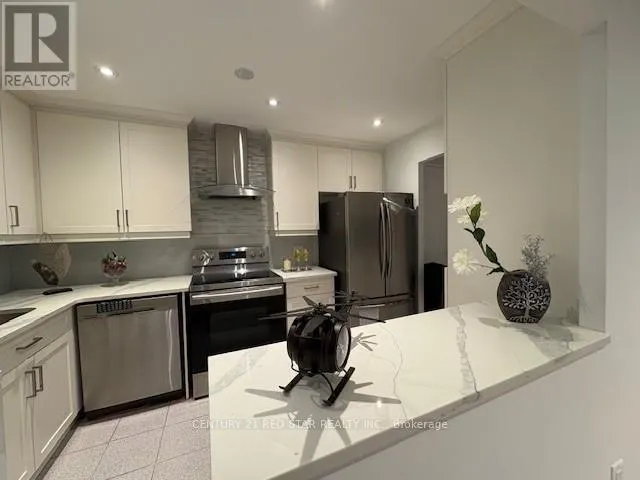 107 - 3695 KANEFF CRESCENT
