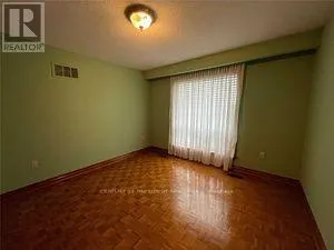 UPPER LEVEL - 13820 DIXIE ROAD W