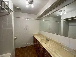 UPPER LEVEL - 13820 DIXIE ROAD W