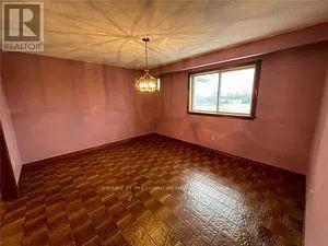 UPPER LEVEL - 13820 DIXIE ROAD W