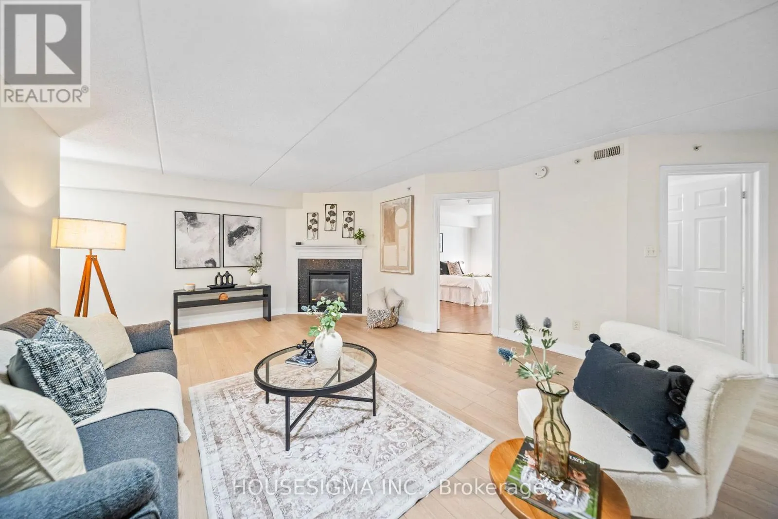 112 - 1471 MAPLE AVENUE