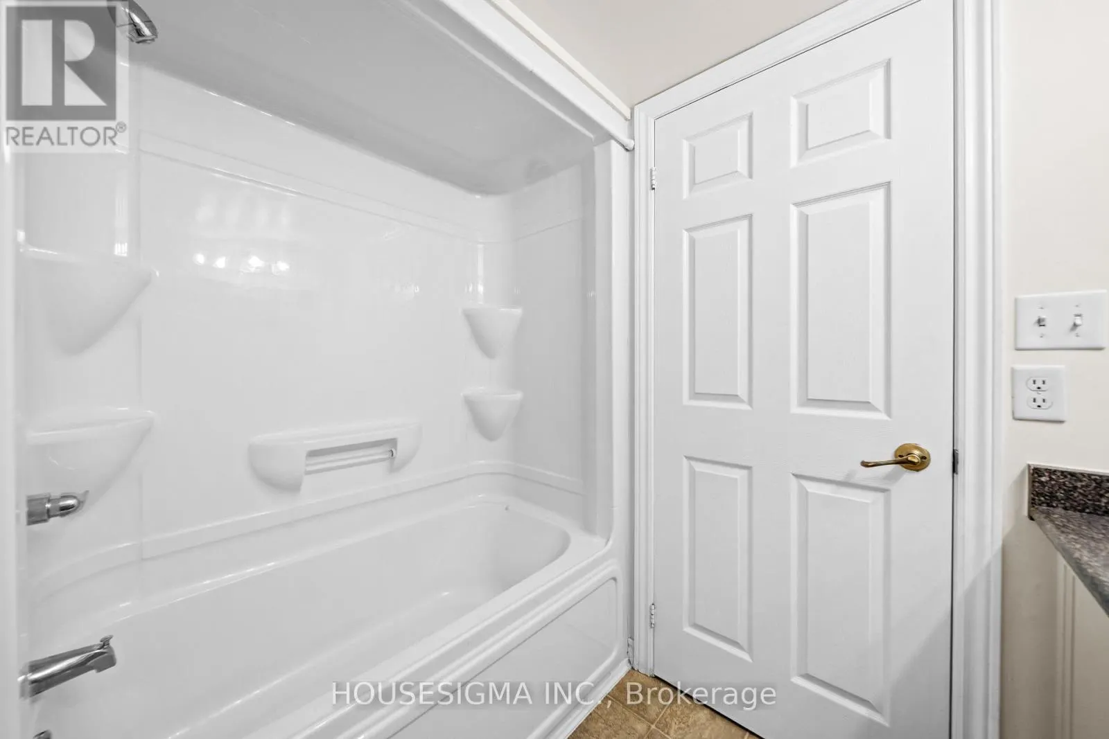 112 - 1471 MAPLE AVENUE