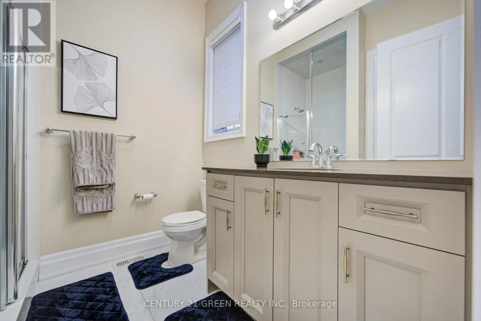 6 HACKWOOD HEIGHTS