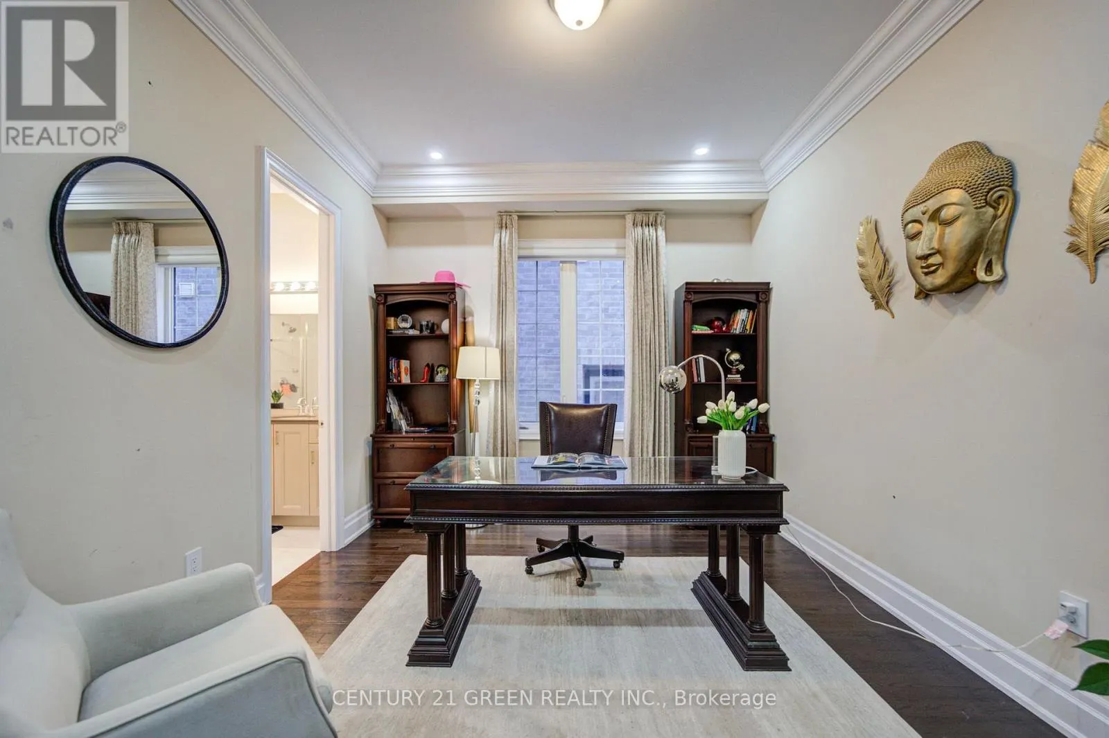 6 HACKWOOD HEIGHTS