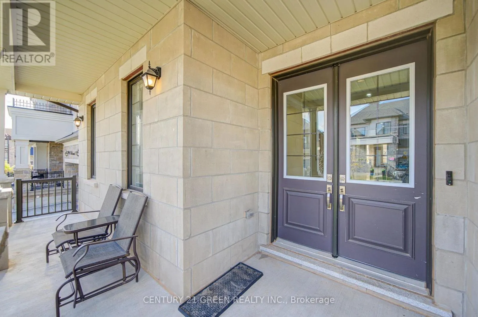 6 HACKWOOD HEIGHTS
