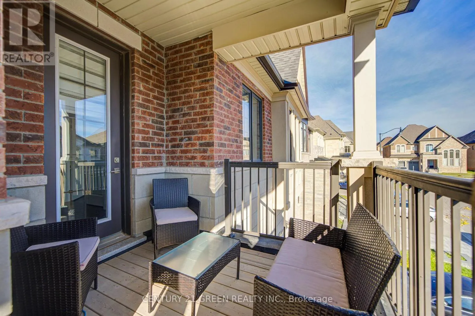 6 HACKWOOD HEIGHTS