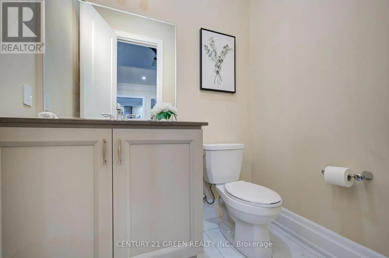 6 HACKWOOD HEIGHTS