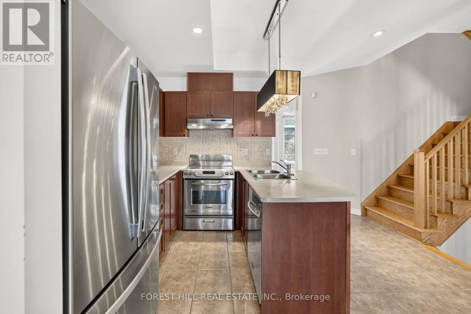 3549 EGLINTON AVENUE W