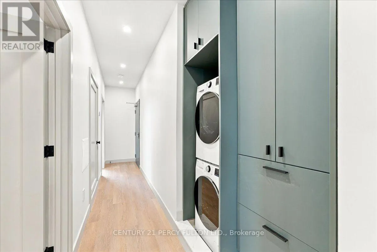 2 - 113 HATHERLEY ROAD