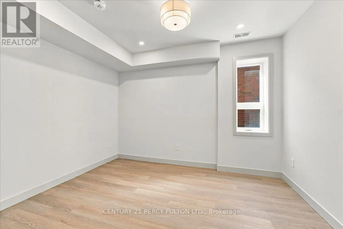 2 - 113 HATHERLEY ROAD