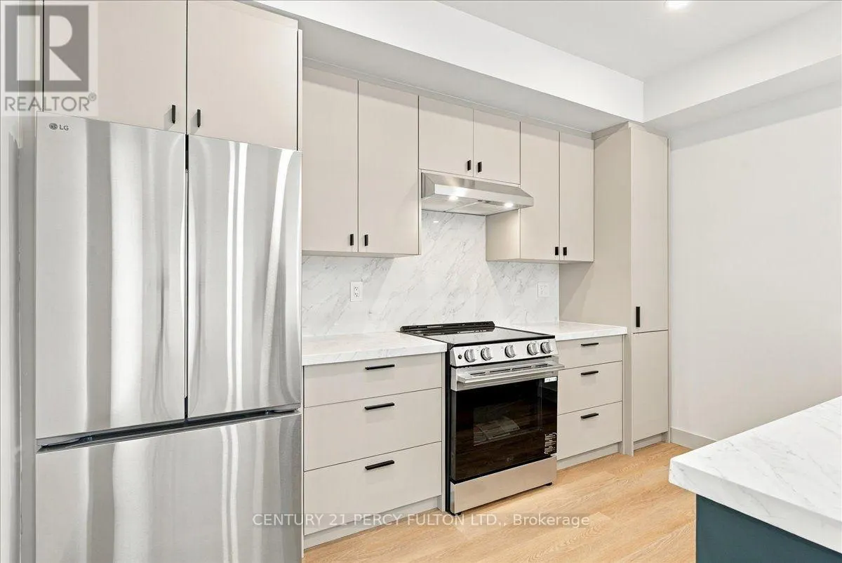 2 - 113 HATHERLEY ROAD