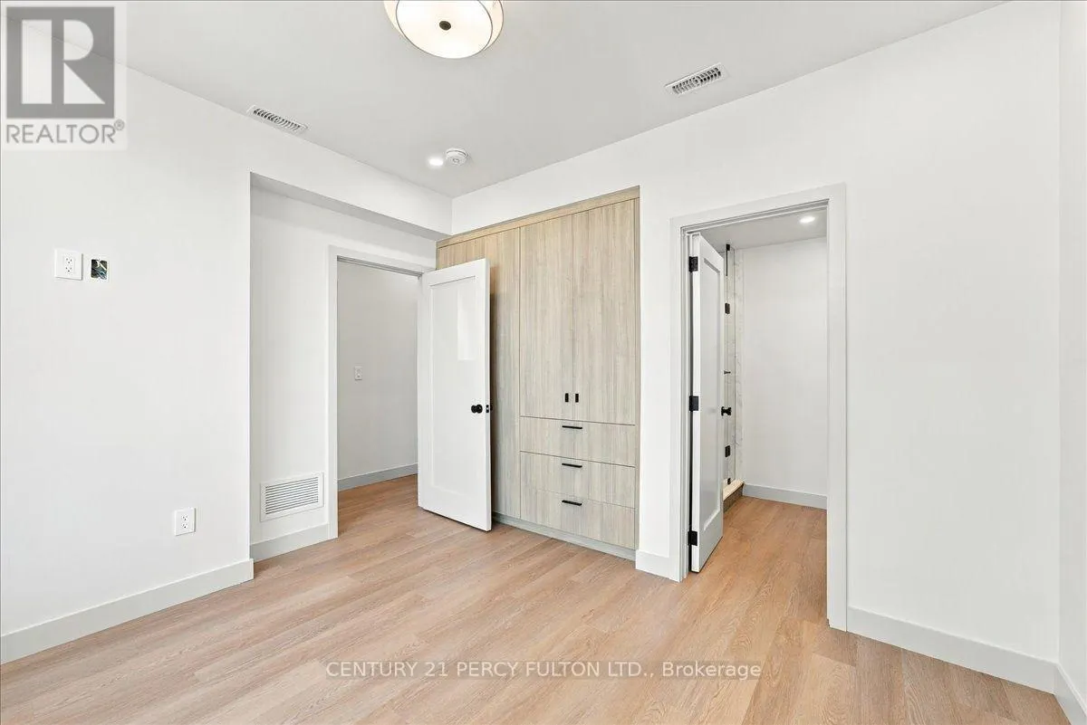 2 - 113 HATHERLEY ROAD