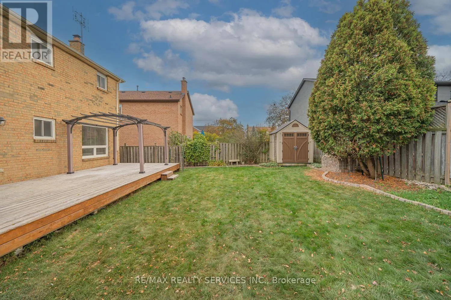 5 NIMROD CRESCENT W