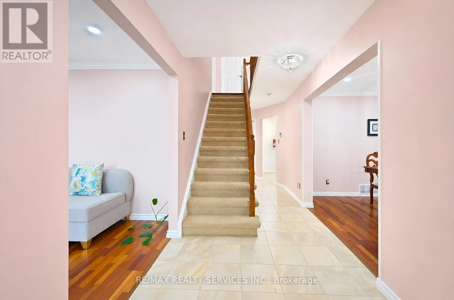5 NIMROD CRESCENT W