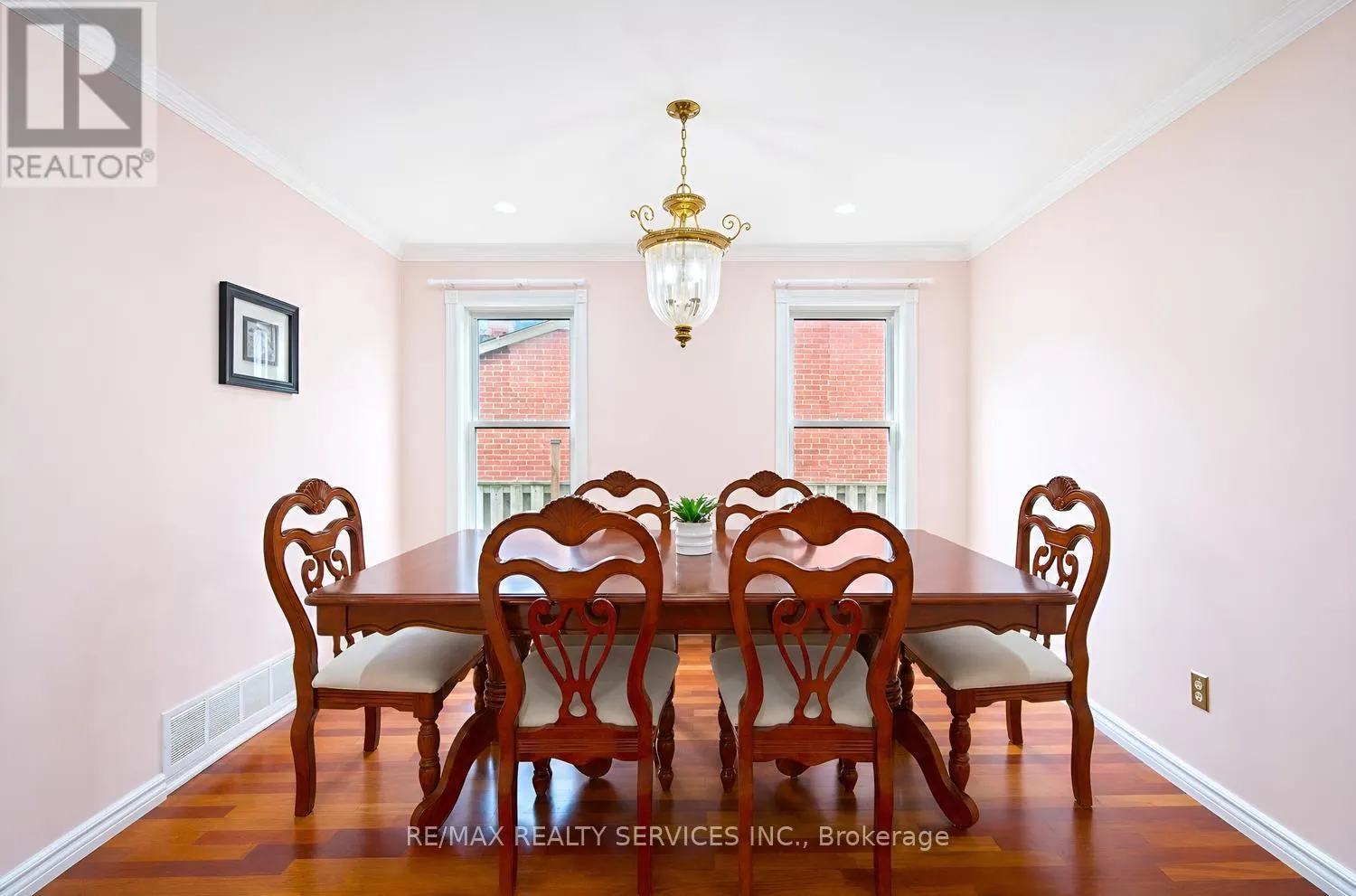5 NIMROD CRESCENT W